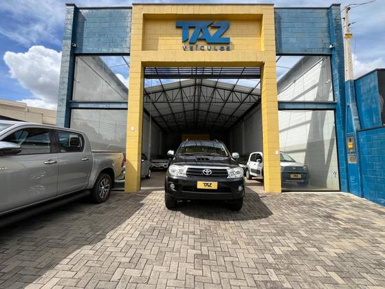 TOYOTA HILUX SW4 3.0 SRV 4X4 7 LUGARES 16V TURBO INTERCOOLER DIESEL 4P AUTOMÁTICO TOYOTA HILUX SW4 3.0 SRV 4X4 7 LUGARES 16V TURBO INTERCOOLER DIESEL 4P AUTOMÁTICO